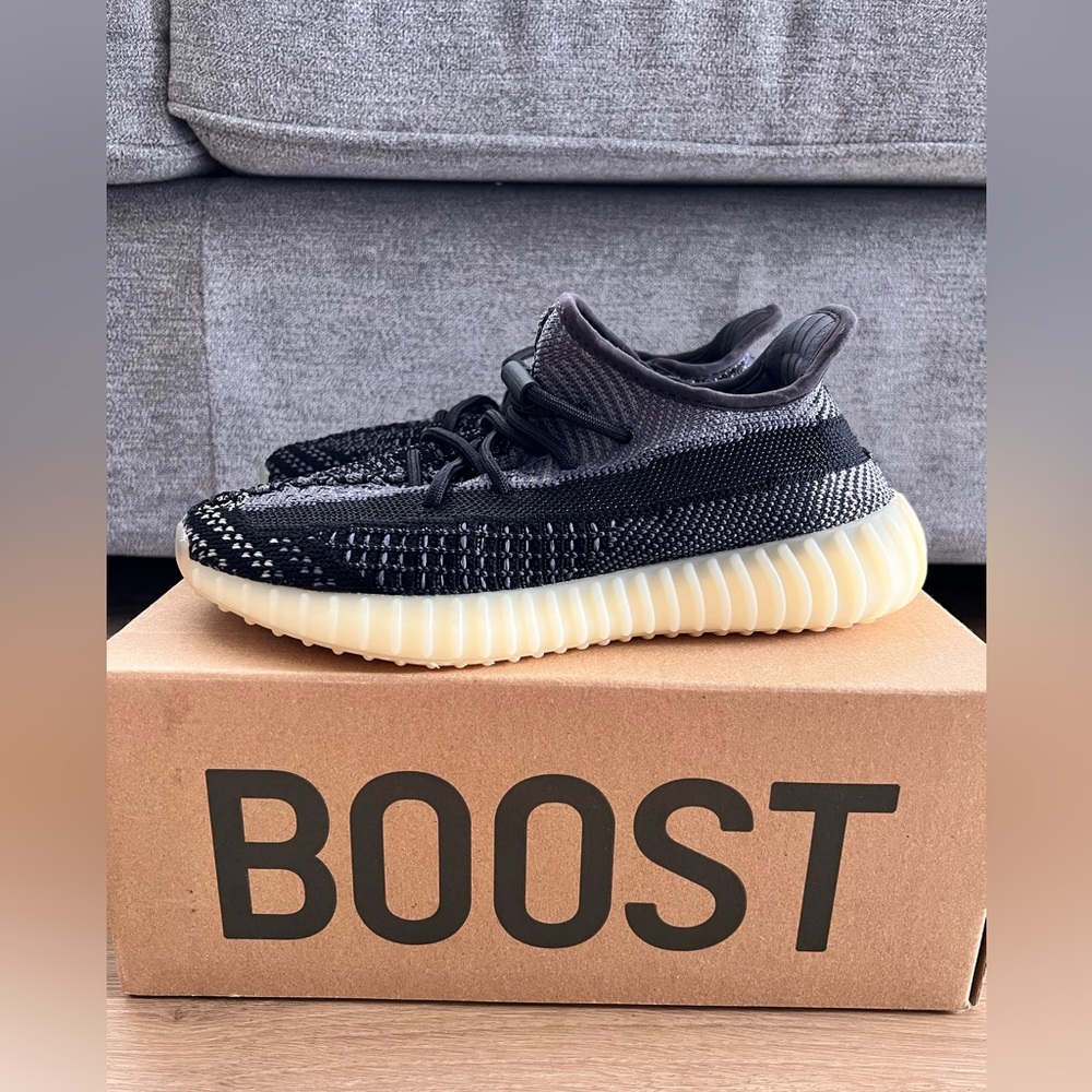 Yeezy 350 Carbon